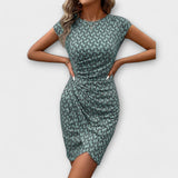 Patrícia | Elegant and feminine tulip dress with short sleeves