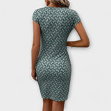 Patrícia | Elegant and feminine tulip dress with short sleeves