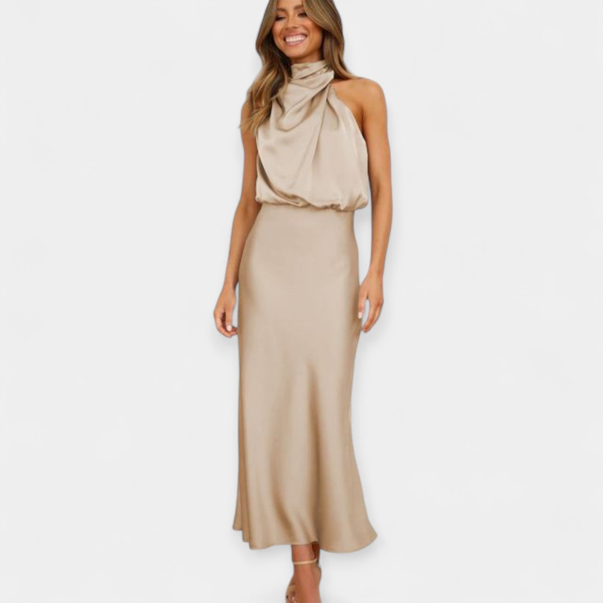 Zoe | Rochie maxi, cu umăr gol și senzualitate elegantă