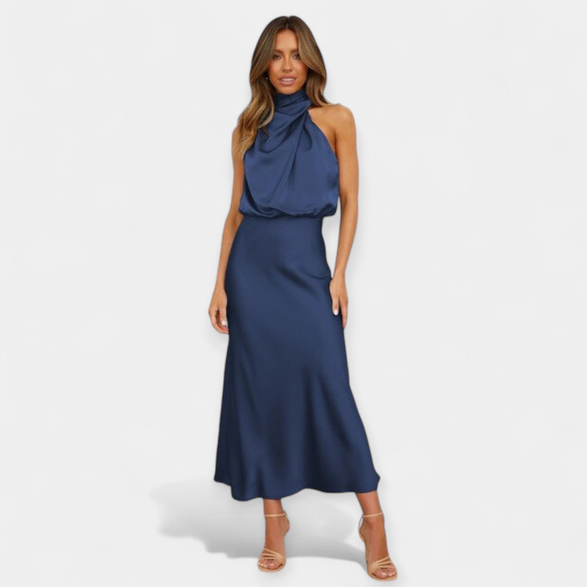 Amara | Rochie maxi, cu umeri goi și senzualitate elegantă