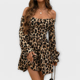 Catarina | Short leopard print dress, with a square neckline