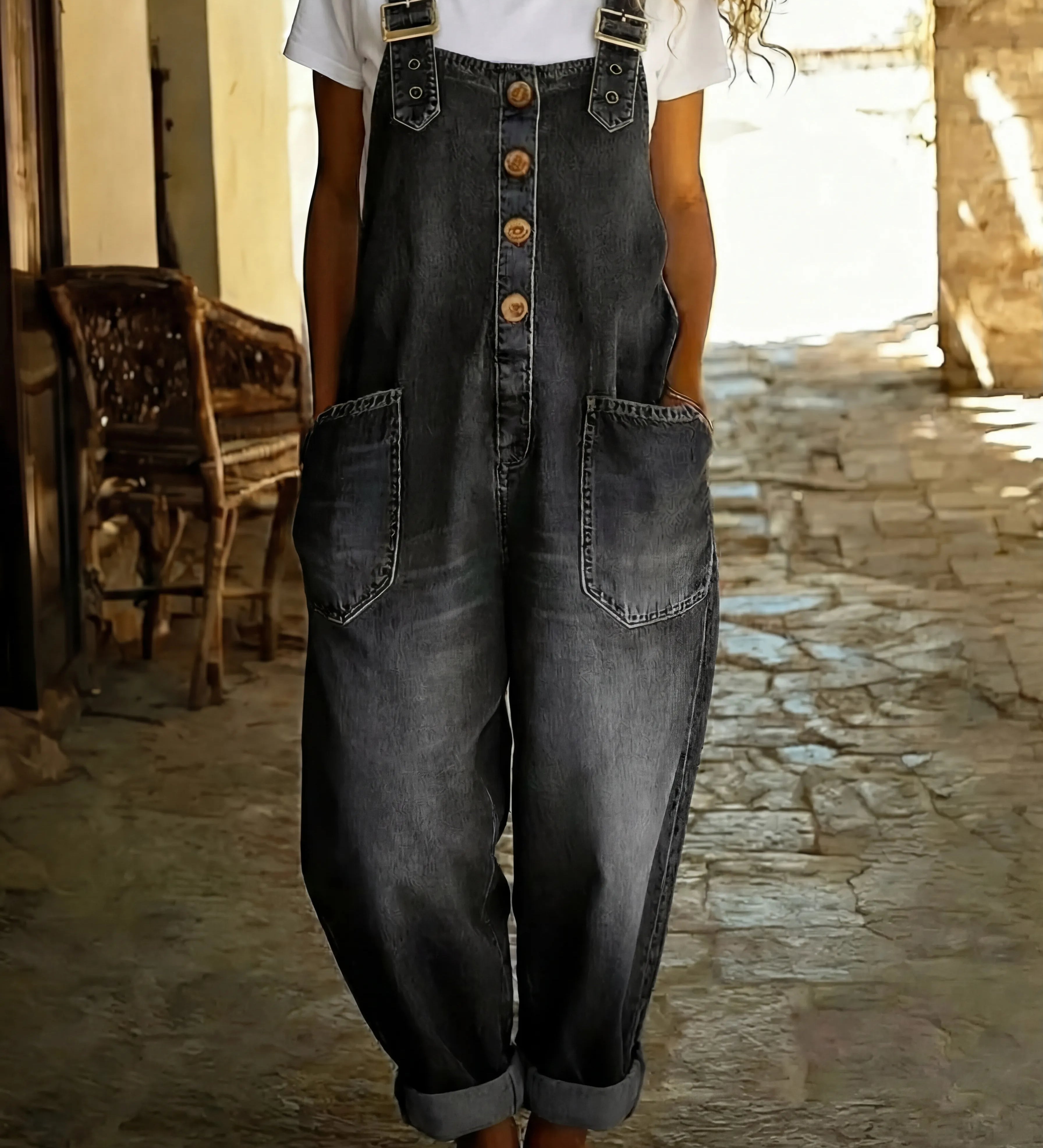 Rocio - Lahe denim kombinesoon reguleeritava klambriga | Salopetă denim Rocio cu cataramă ajustabilă