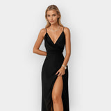 Eva | Rochie de seară elegantă, cu decolteu și siluetă feminină